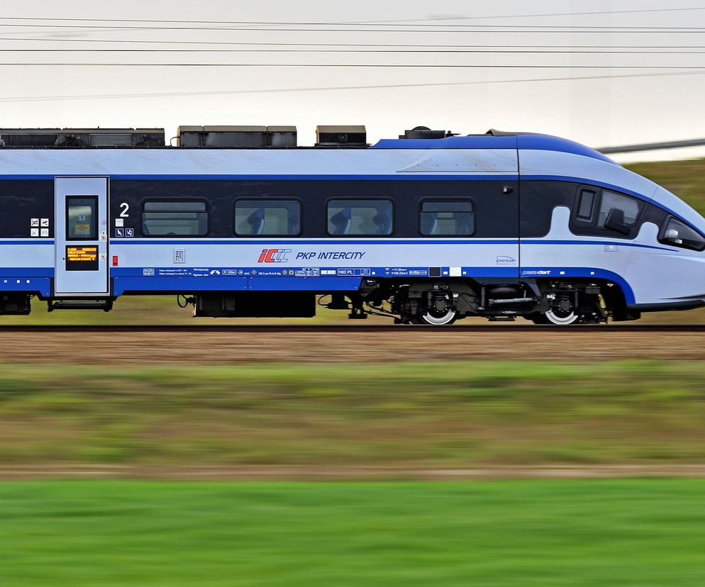 Pociąg Intercity na niewłaściwym torze. 400 pasażerów w środku 