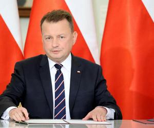 Biuro ministra Błaszczaka zdewastowane. Atak kamieniami w Legionowie