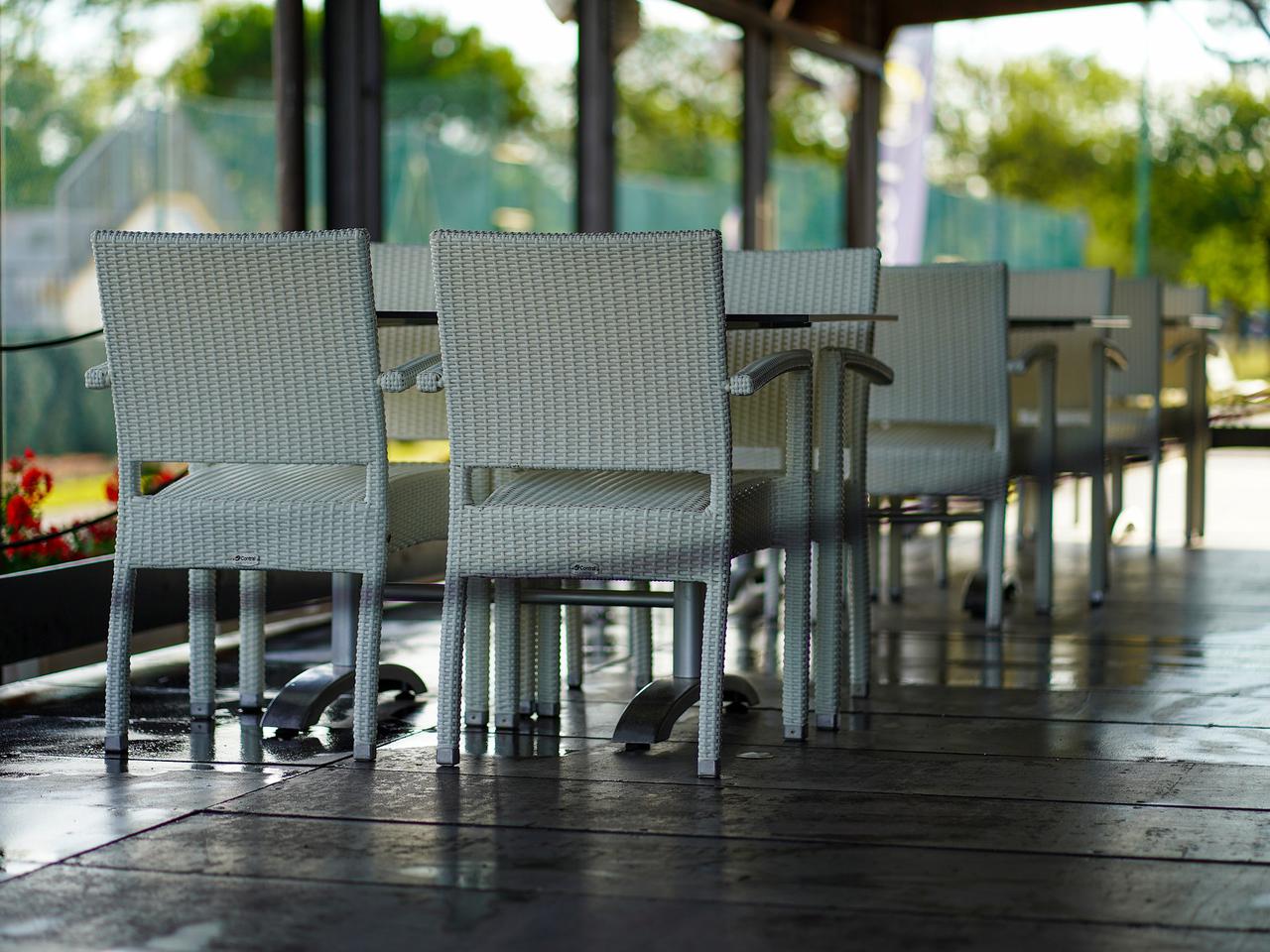 Czwarta fala pandemii. Kina i kawiarnie będą zamykane w pierwszej kolejności! Zapowiedział to rzecznik ministerstwa zdrowia 