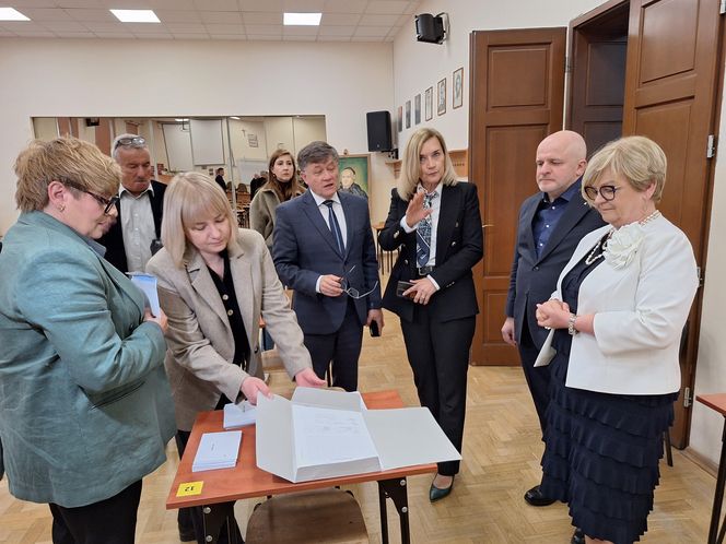 Maturzyści z Rzeszowa rozpoczęli egzaminy 