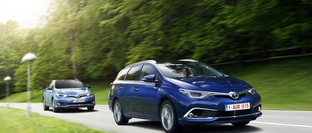 2015 Toyota Auris po liftingu