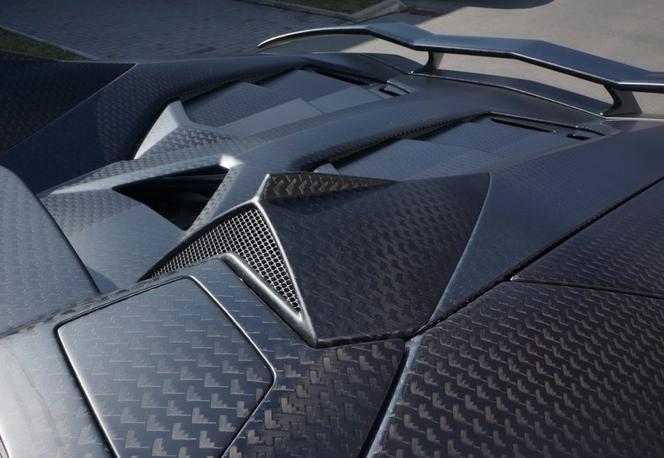 Mansory Lamborghini Carbonado Apertos