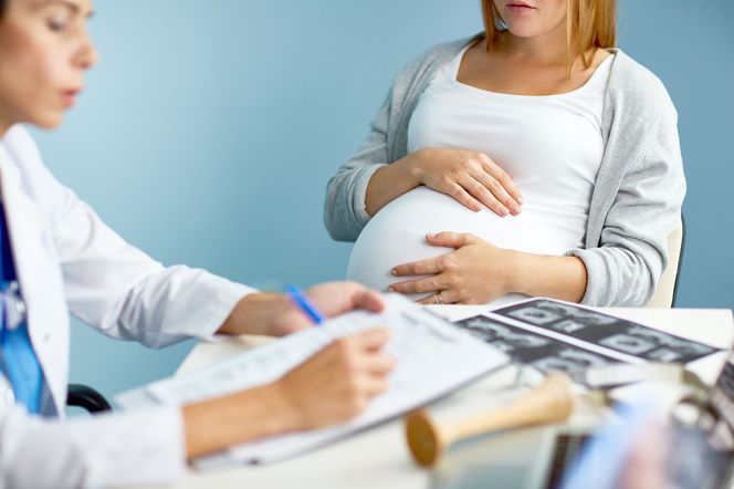 Grzybica pochwy w ciąży: upławy i swędzenie to pierwsze jej objawy