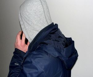 Stracił duże pieniądze,  bo uwierzył oszustom.  Policja prosi o ostrożność!