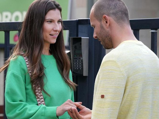 Barwy szczęścia, 3150: Regina (Kamila Kamińska), Franek (Mateusz Banasiuk) 