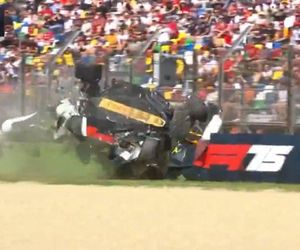 Potworny wypadek podczas kwalifikacji F1! Potężne uderzenie Yukiego Tsunody [WIDEO]