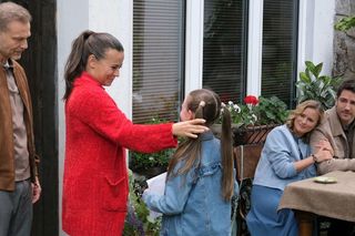 M jak miłość, odcinek 1881: Magda na wieść o ciąży Julii zachowa się jak egoistka. Przez to dziecko Nadia się od niej odsunie! - ZDJĘCIA, ZWIASTUN