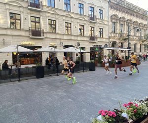 Rossmann Run 2025. Tłumy biegaczy wzięły udział w biegu ulicą Piotrkowską