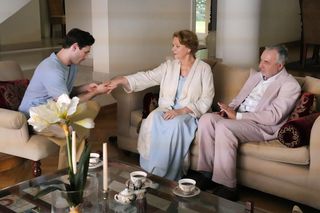 Barwy szczęścia, odc. 3122. Józefina Rawiczowa (Elżbieta Jarosik), Andrzej Zastoja-Modelski (Leon Charewicz), Cezary (Marcel Opaliński)