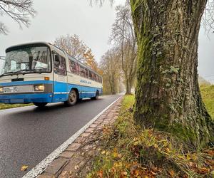 Pancerny Zbyszek miał furę szczęścia. Przysnąłem i palnąłem w drzewo