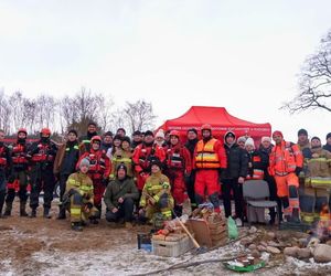 Strażacy OSP szkolili się pod okiem WOPR Radom z ratownictwa lodowego 