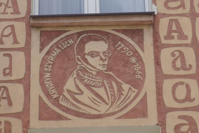 Sgraffito w Białymstoku. Zabytkowe pra-murale rodem z PRL-u