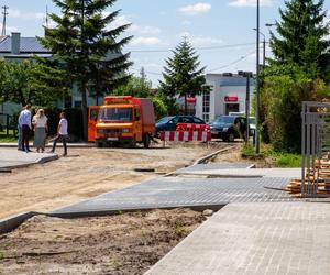 Utrudnienia spowodowane budową nawierzchni dwóch ulic w Łukowie potrwają kilka dni