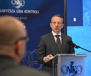 Szokujący raport NIK o maturach. Wyniki zaniżone o połowę, co piąty egzaminator popełniał błędy