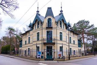 Konstancin-Jeziorna. Zabytkowe wille odzyskują dawny blask - zobacz wyremontowane rezydencje