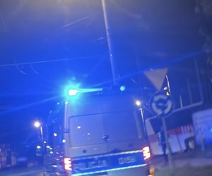 Autokar wjechał w targowisko.