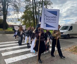 Pochód Postaci Literackich