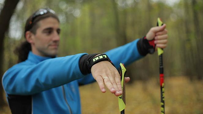 Nordic walking ćwiczenie 2: wypuszczanie kija z dłoni