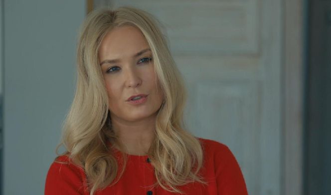 Barwy szczęścia, odcinek 3242. Karolina (Marta Dąbrowska)