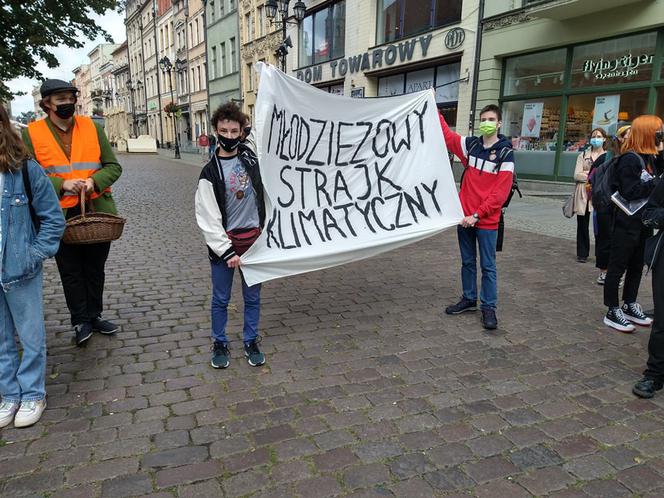 Z Kopernikiem dla Klimatu. Młodzi torunianie wyszli na ulice [AUDIO]