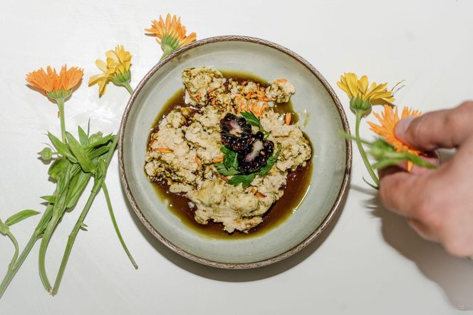 Anna Mucha, Anna Strażyńska