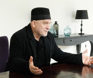 To on przed laty prowadził kultowy program Rosyjska ruletka. Dziś obchodzi 80 urodziny