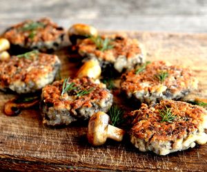 Kotlety z pieczarek - przepis na wegetariański obiad