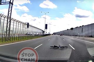 Oszukać przeznaczenie na dolnośląskiej drodze. Nagle z dachu spadły rowery 