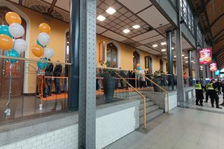 Popeyes na Dworcu Głównym we Wrocławiu otwarty! Spora kolejka, muzyka na żywo i darmowy kurczak