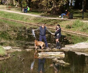 Jacek Ozdoba odpoczywa z żoną po ślubie