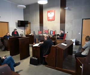 Zaszczepiła 40 dzieci nieznanym preparatem, narażając ich życie i zdrowie. Emerytowana pielęgniarka stanęła przed sądem