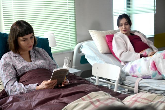 Na Wspólnej odc. 3322. Joanna (Anna Cieślak),  Marcelina (Joanna Osyda)