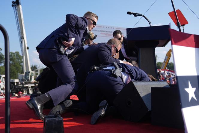 Strzały na wiecu z udziałem Donalda Trumpa