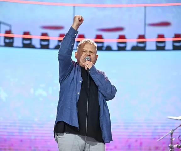 Kazik Staszewski przemówił do publiczności na koncercie Kultu na Teneryfie! Zespół gra bez swojego lidera!