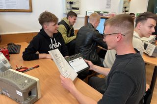 Jeśli matematyka jest królową nauk, to metrologia jest ich księżniczką. Nowe laboratorium Politechniki Białostockiej