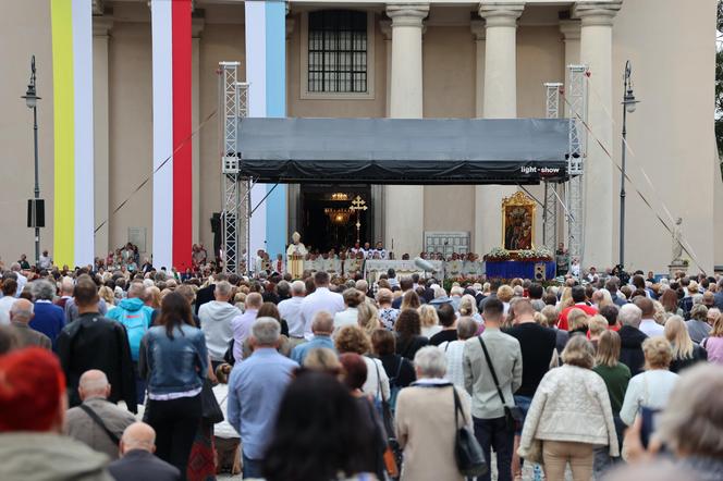 75 lat temu obraz Matki Boskiej w Lublinie zapłakał. Wierni uczcili rocznicę „Cudu lubelskiego” procesją różańcową