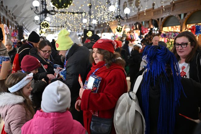 Tak Anna Dymna kwestuje na rzecz WOŚP