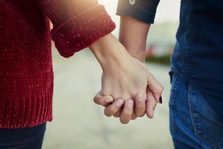 Jak kochają Polacy? Nowy raport odsłania prawdę o naszych związkach