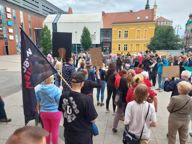 Protest kobiet w Bydgoszczy po śmierci ciężarnej pani Doroty. „Chcemy żyć w Europie XXI wieku”