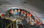 Drążenie tunelu pod Pisarzową w ramach modernizacji linii 104