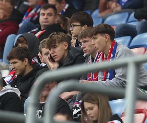 Górnik Zabrze zmierzył się z Zagłębiem Lubin. Kibice rozgrzewali piłkarzy z trybun