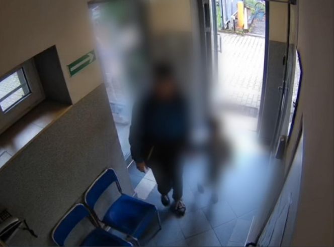 Dramat w Pszczynie. 5-latek w samej piżamie i skarpetkach błąkał się po ulicach