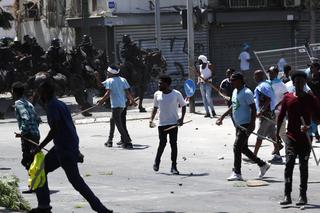 Setki rannych w Izraelu. Gwałtowne zamieszki na ulicach Tel Awiwu