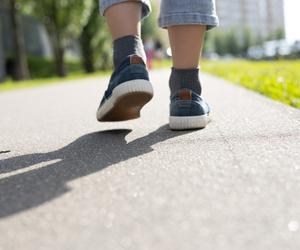 6-latek w bieliźnie spacerował sam po Wrocławiu. Zareagował dopiero kierowca autobusu