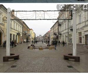 To ta sama ulica w Płocku po rewitalizacji....