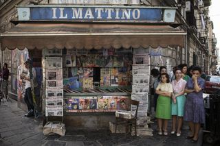 Neapol na kadrach z serialu Genialna przyjaciółka 