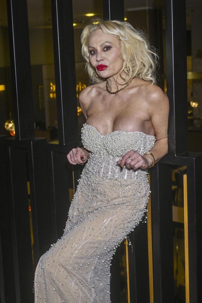 Tak się zmieniała Monika Jarosińska