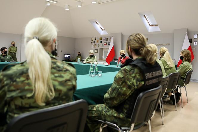 Nowy Sącz. Huczne urodziny straży granicznej. Para prezydencka odwiedziła funkcjonariuszy