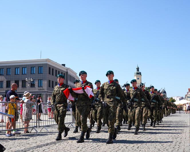 Obchody Święta Wojska Polskiego w Białymstoku. Zobacz jak mieszkańcy uczcili 15 sierpnia [ZDJĘCIA]