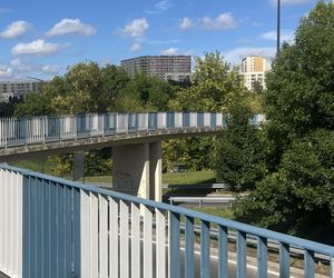 Życie jest warte rozmowy. Na wiaduktach w Lublinie pojawiły się tabliczki dla ludzi w kryzysie